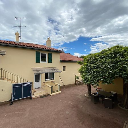 Au Lavoir Vinzelles Bagian luar foto