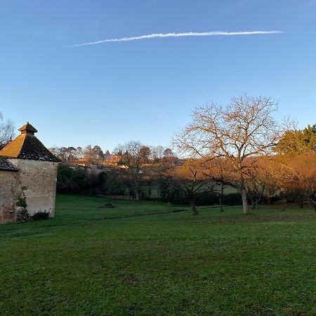 Au Lavoir Vinzelles Bagian luar foto